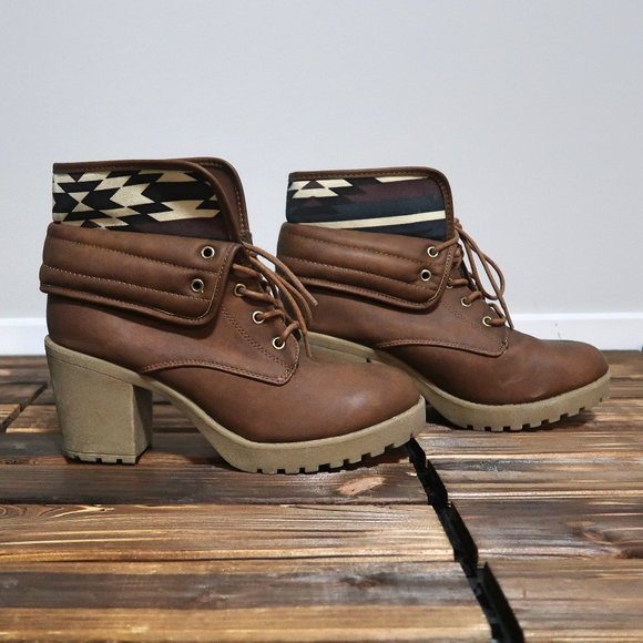 Call It Spring Brown Ankle Boots Size 8.5 - Picture 3 of 10